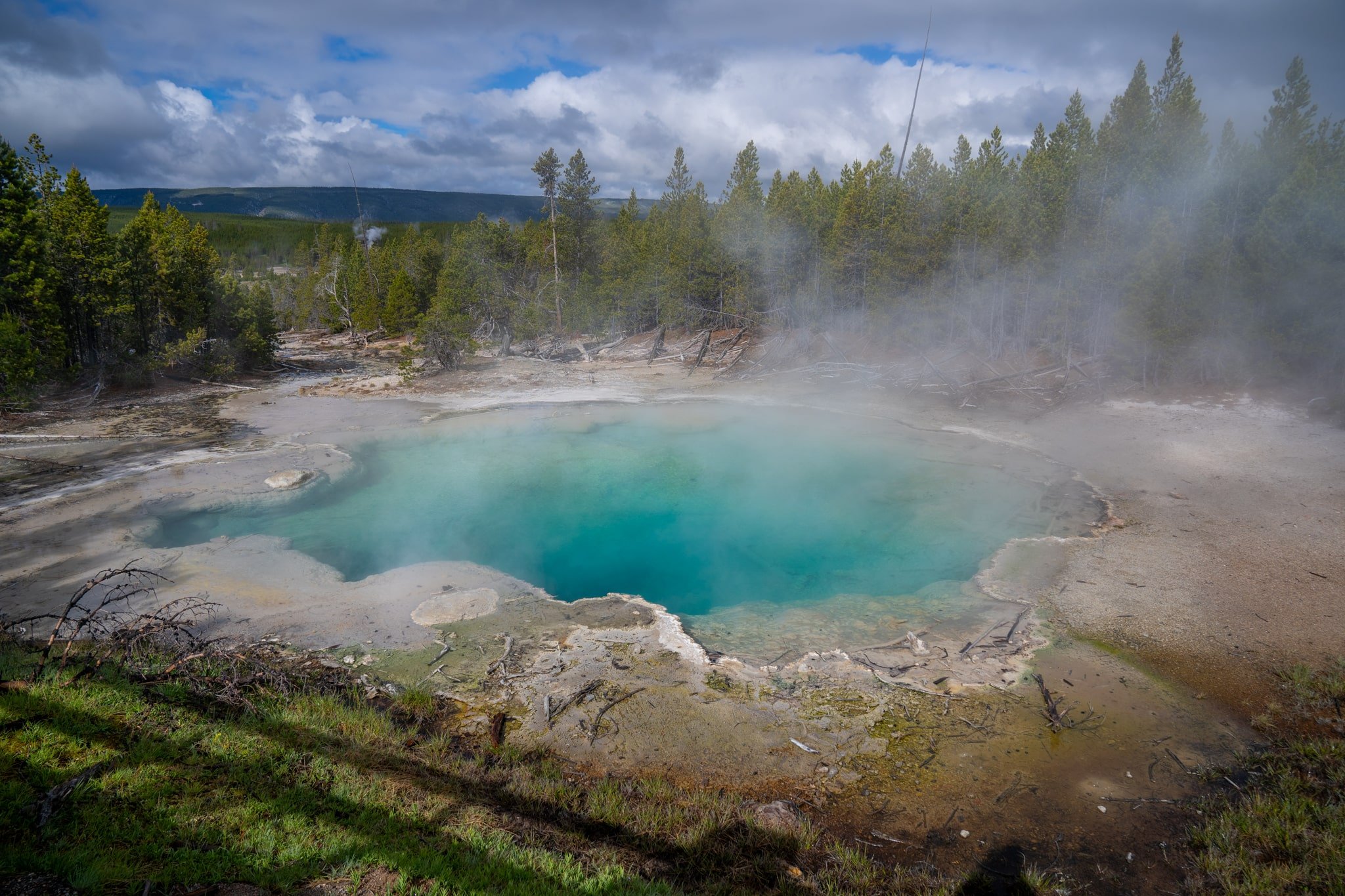 18 Easy Hikes in Yellowstone National Park